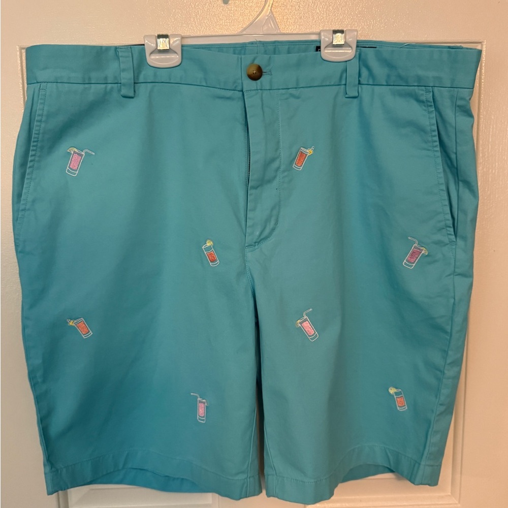Men’s Vineyard Vines light turquoise cocktail shorts - 38 waist - new w/ tags!